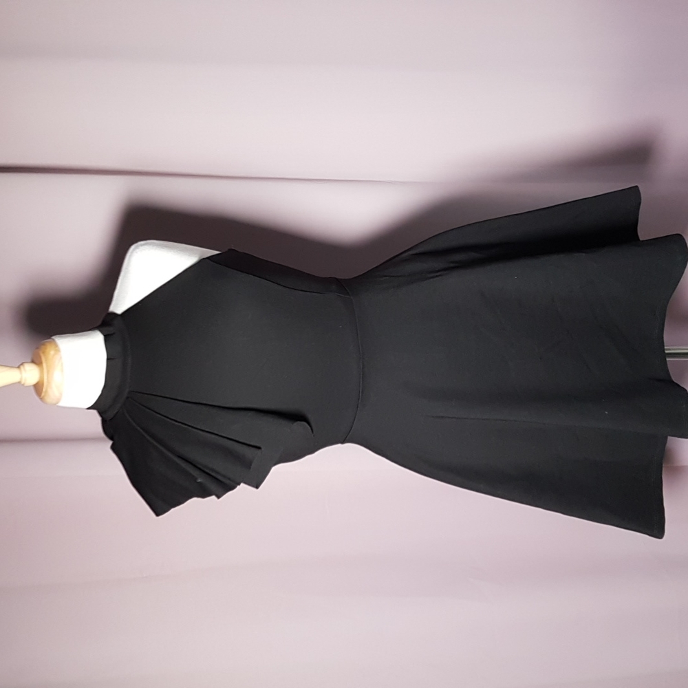 Lulu's black party dress